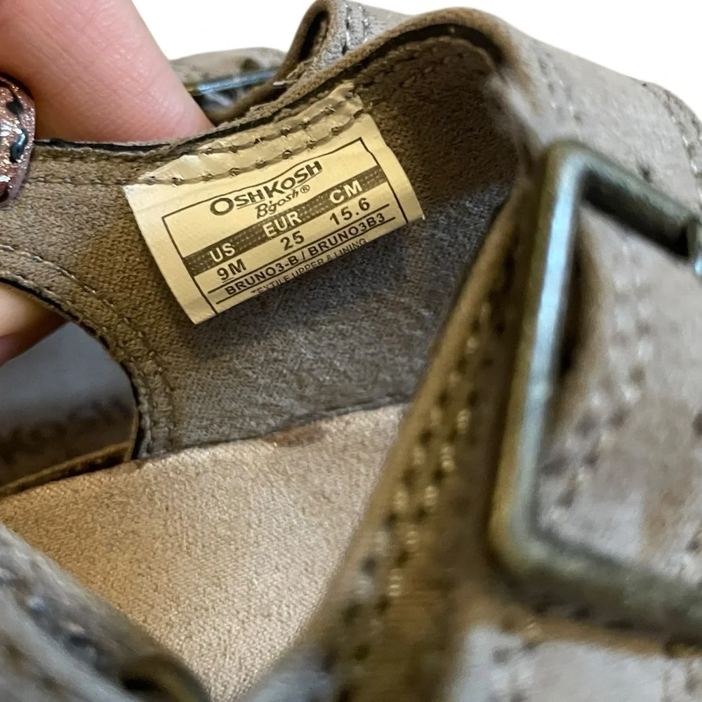 OSHKOSH B’GOSH Bruno Triple Strap Casual Sandal Unisex Toddler Size 9